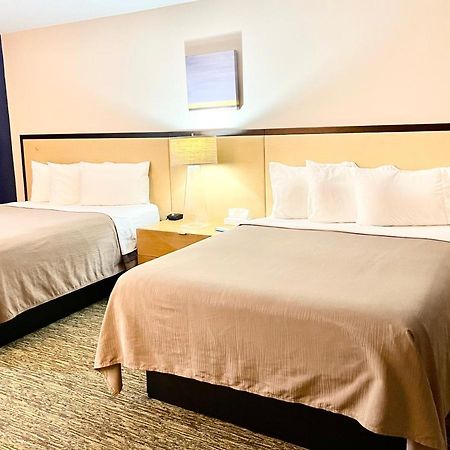 Camp Inn Lodge Oscoda Екстериор снимка