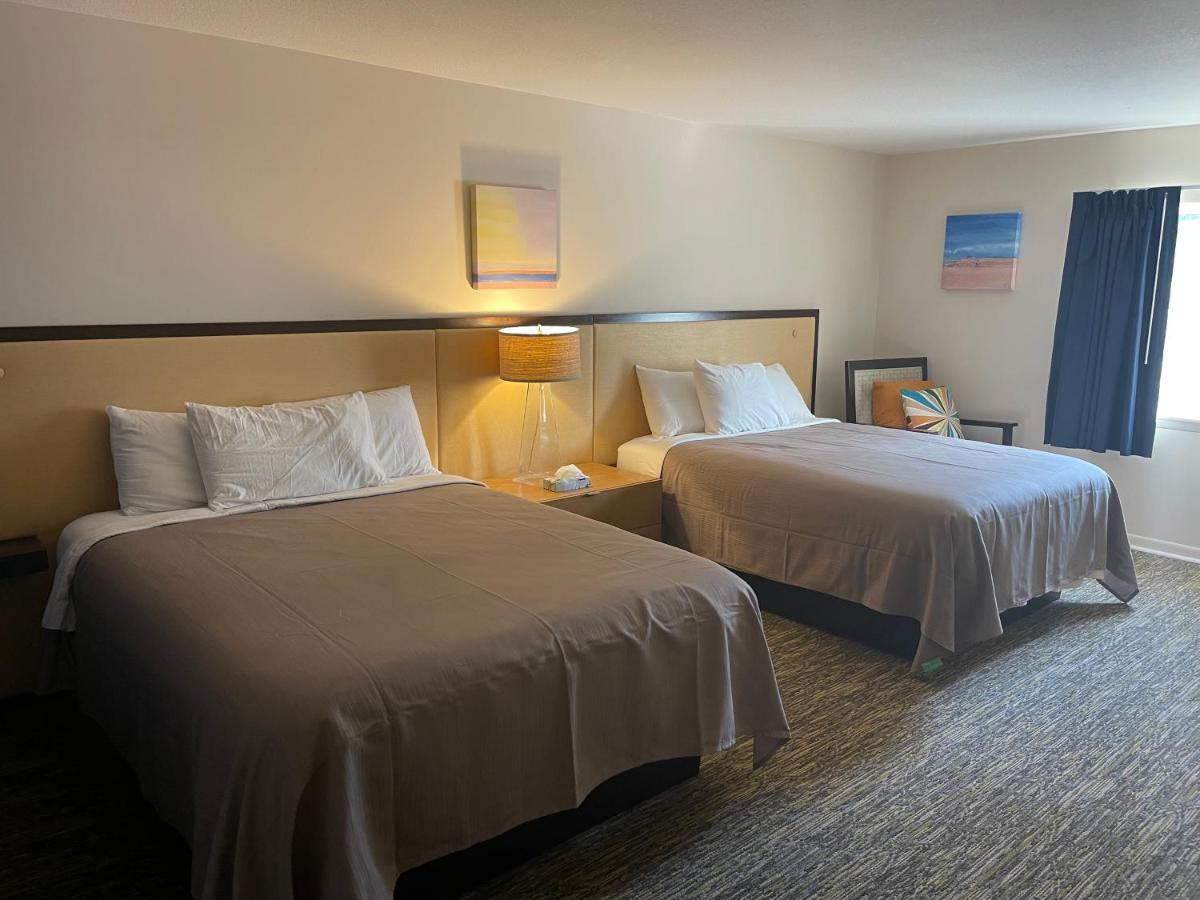 Camp Inn Lodge Oscoda Екстериор снимка