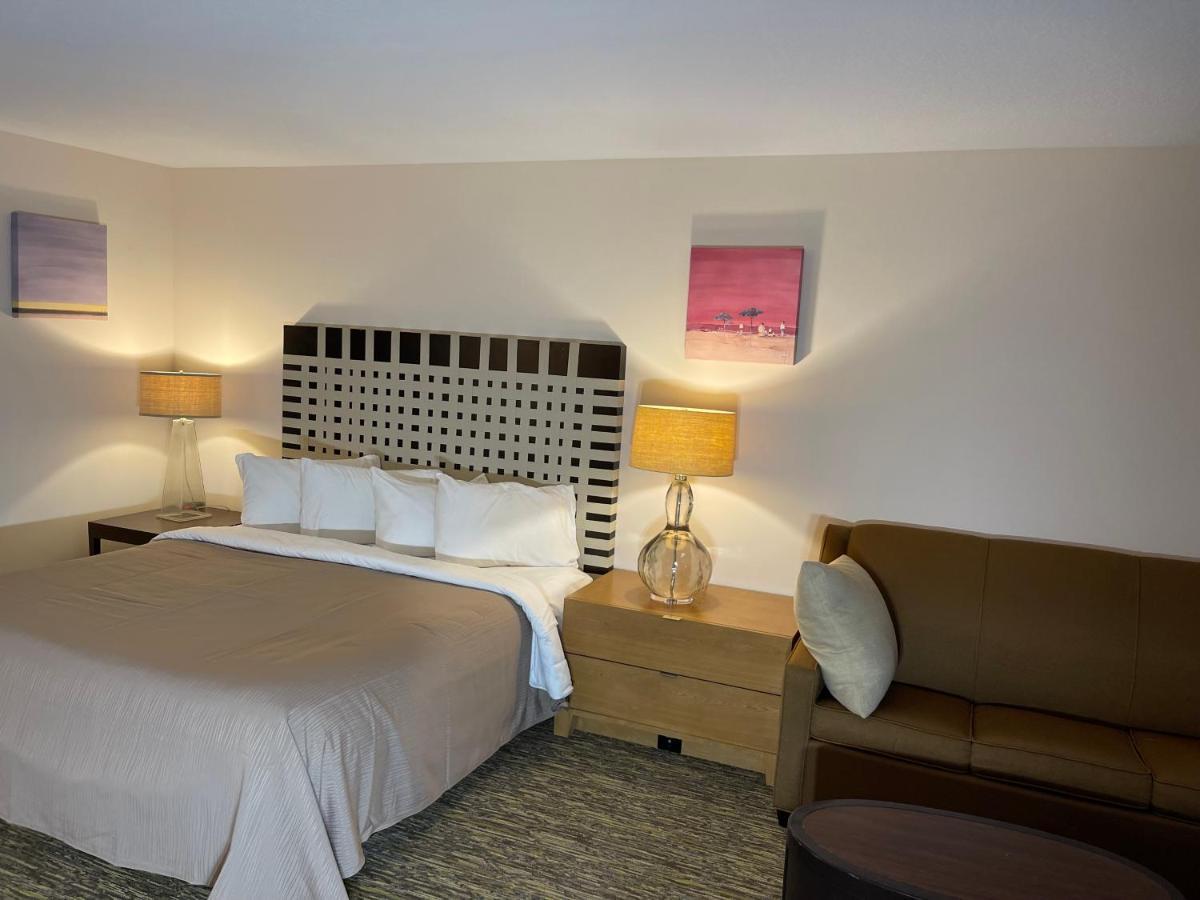 Camp Inn Lodge Oscoda Екстериор снимка