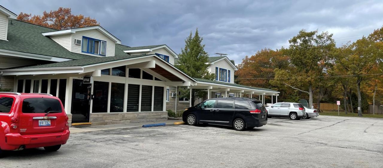 Camp Inn Lodge Oscoda Екстериор снимка