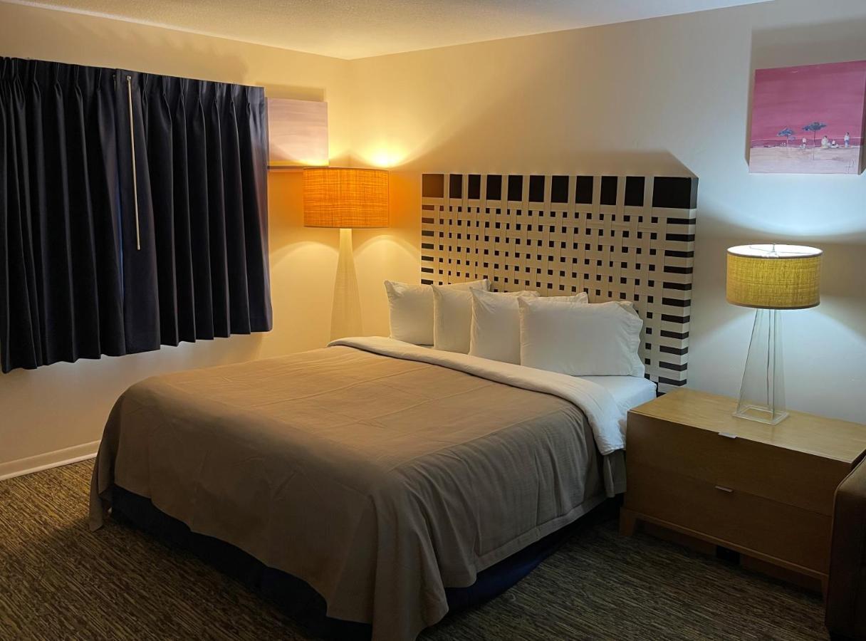 Camp Inn Lodge Oscoda Екстериор снимка