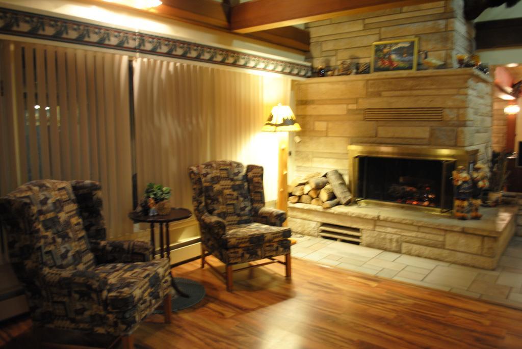Camp Inn Lodge Oscoda Екстериор снимка